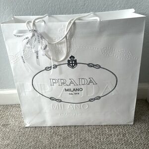 PRADA Shopping Bag 🛍️